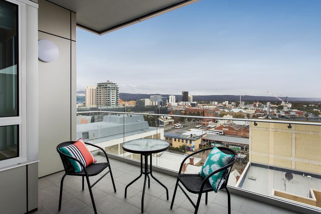 Astra Apartments Adelaide Bagian luar foto